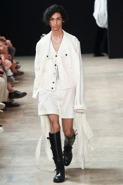 Look 43